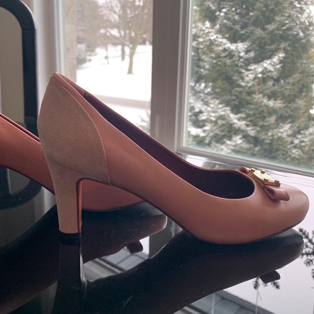 Mark By Marc Jacobs Heels With Suede Detailing !